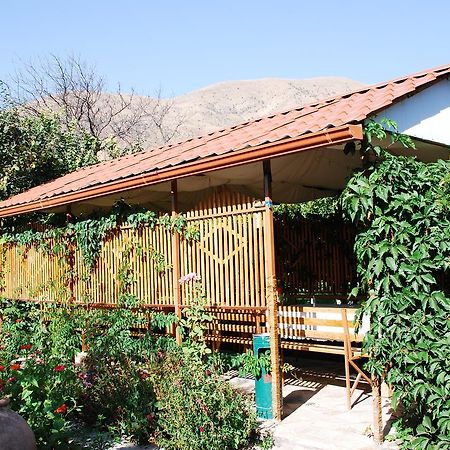 Gayane & Khikar B&B Chʼiva Екстериор снимка